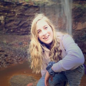 Meet your Posher, Mallory